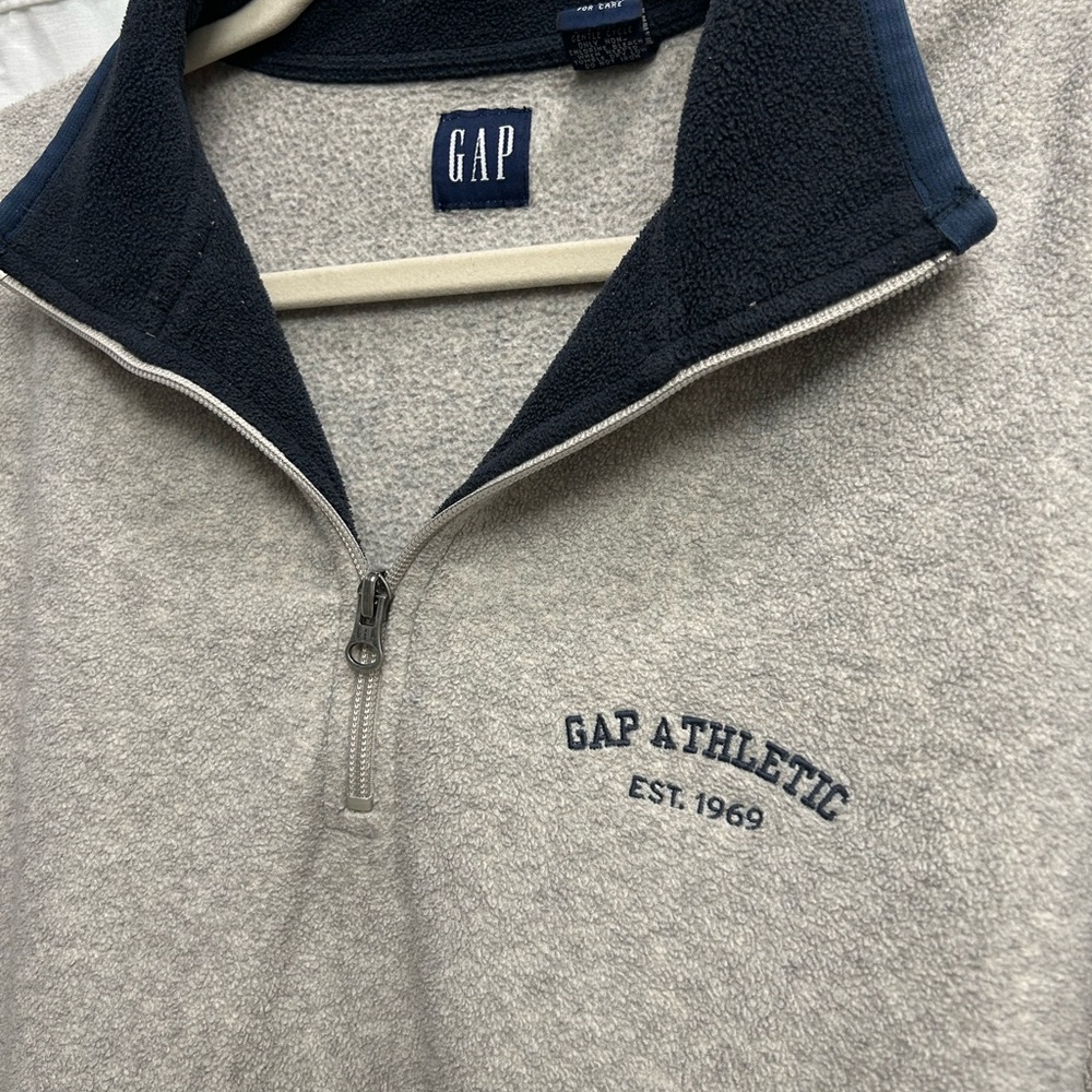 GAP Men's Gray and Navy Zip-Up Sweater